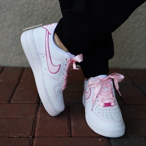 Nike Custom Air Force 1 Low with Matching Satin Laces NWT - Picture 14 of 15